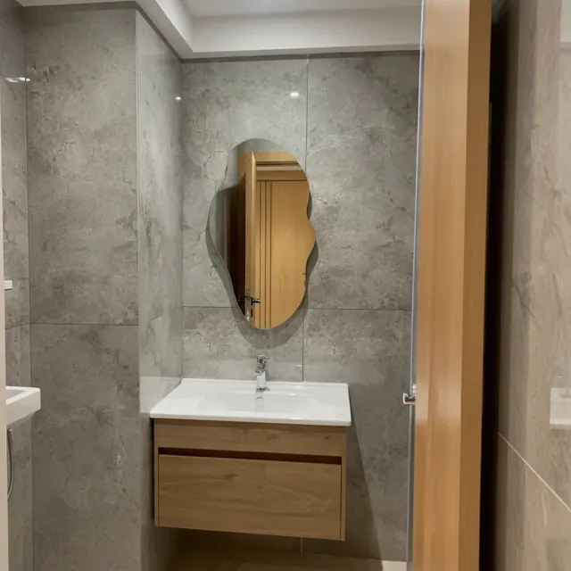 Bathroom Mirror 1:1